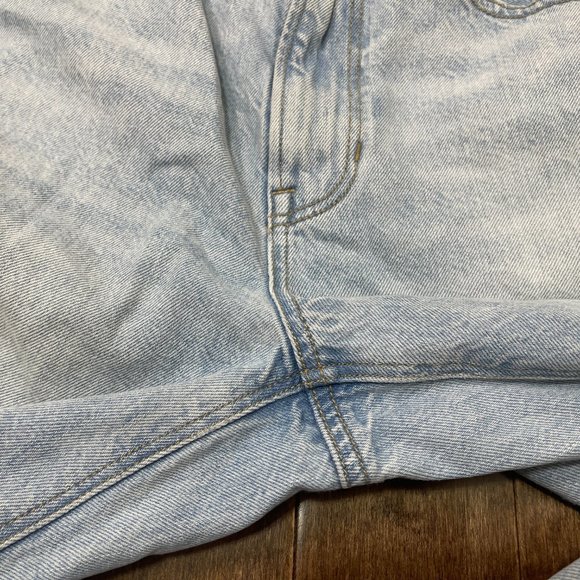 America Eagle Mom Jeans sz 6 - Picture 10 of 16